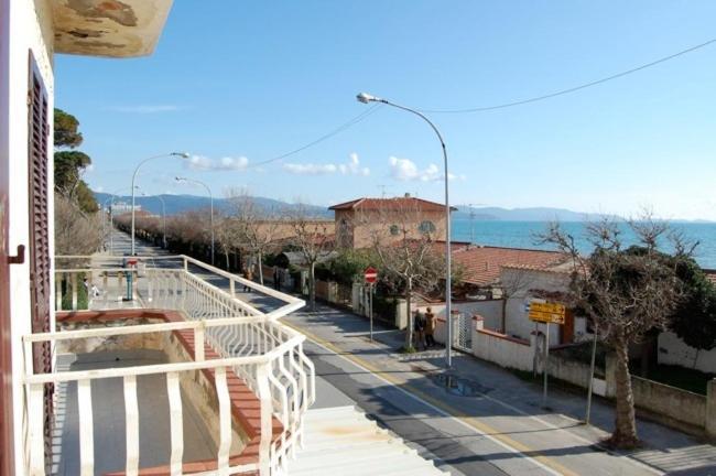 Hotel Eden Follonica Εξωτερικό φωτογραφία